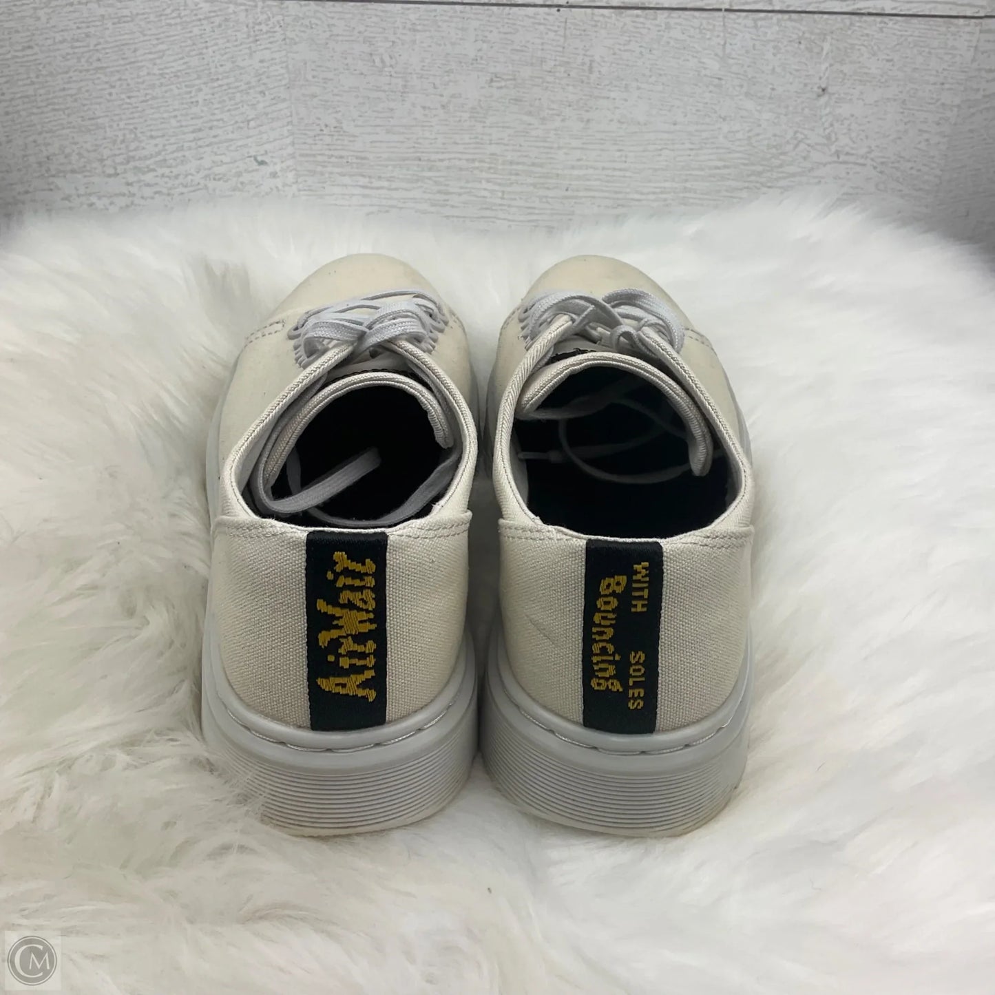 Shoes Sneakers By Dr Martens In Cream, Size: 6