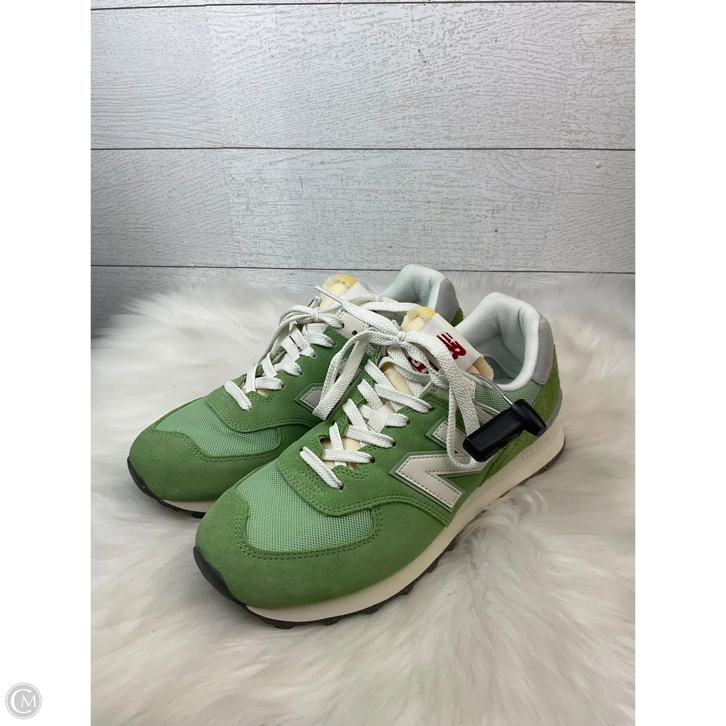 Shoes Sneakers By New Balance In Green, Size: 9.5