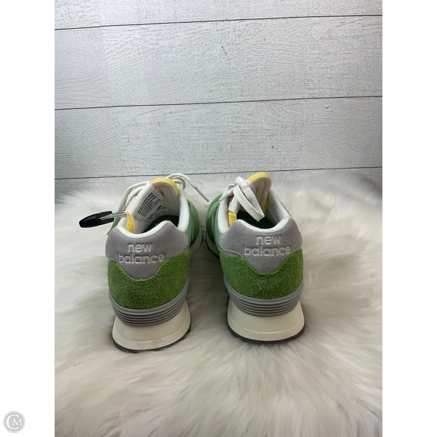 Shoes Sneakers By New Balance In Green, Size: 9.5