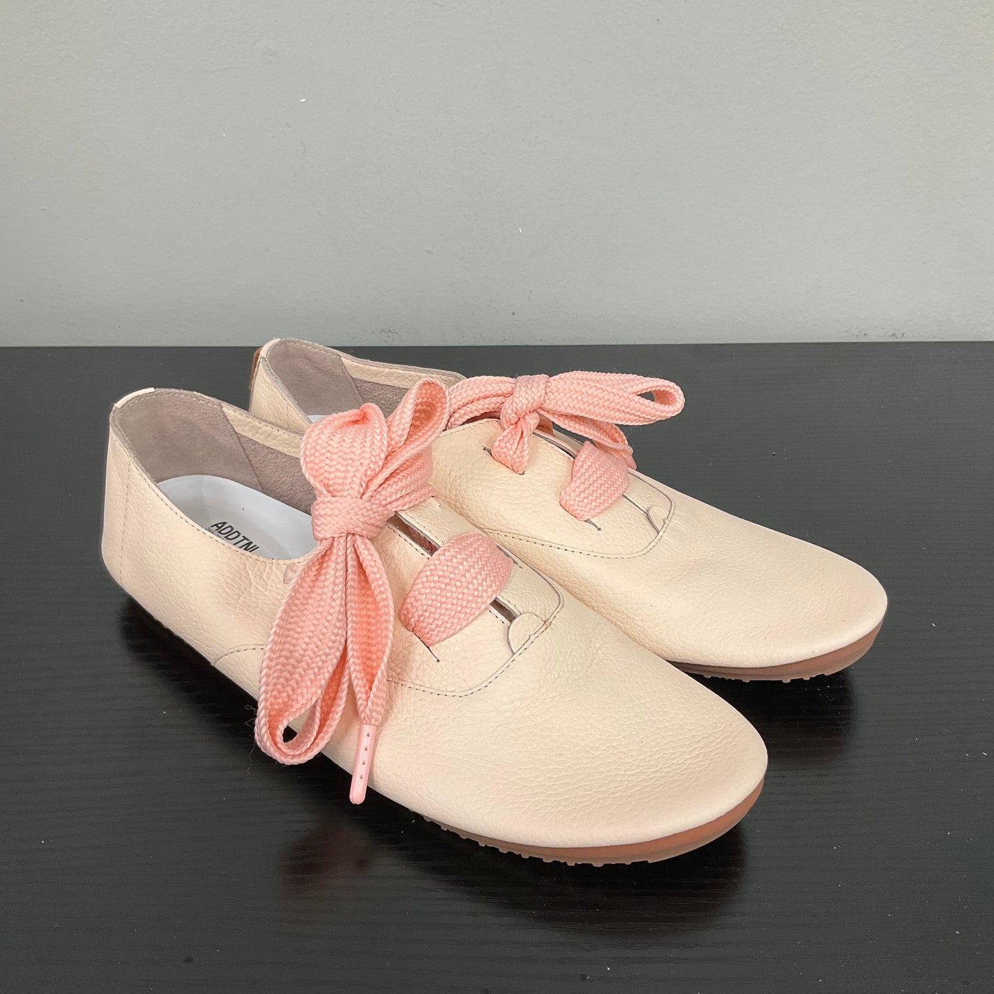 SHOES FLATS by    CLOTHES MENTOR In PINK, Size: 8.5