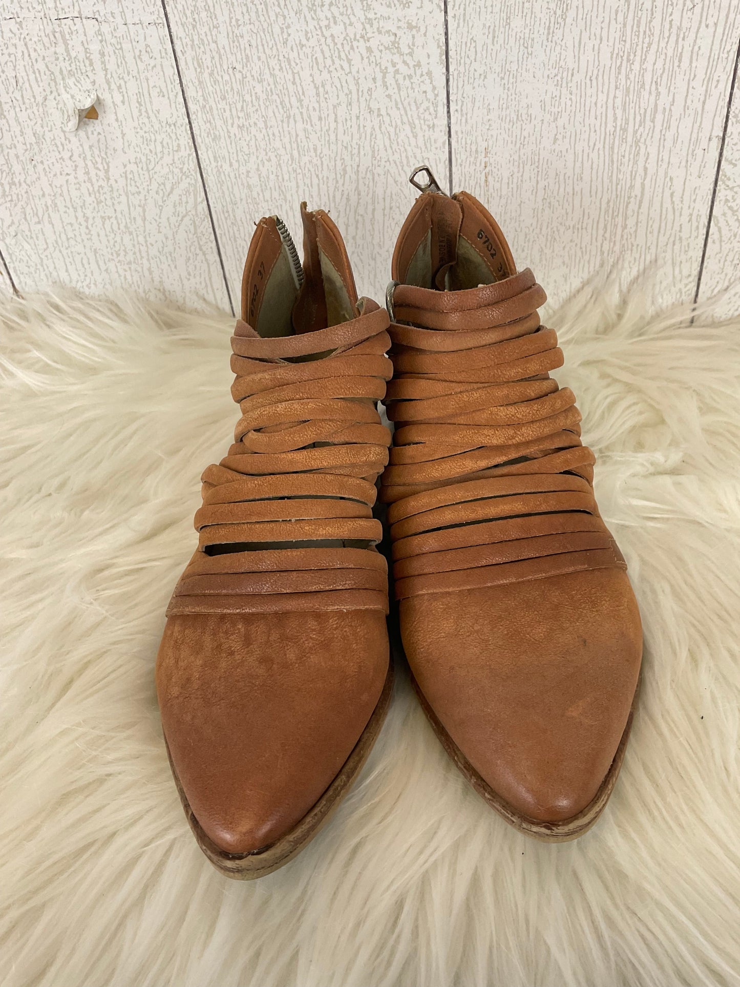 Tan Shoes Heels Block Free People, Size 6.5