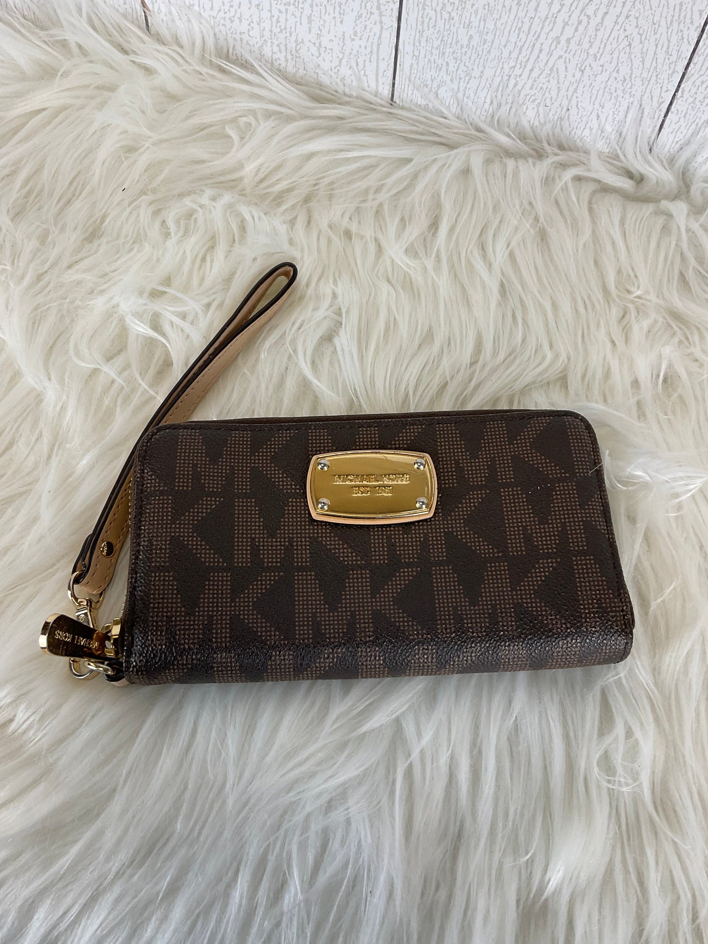 Wristlet Designer Michael Kors, Size Medium