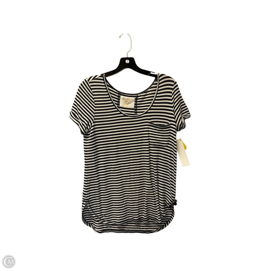 Top Short Sleeve Designer By Lilly Pulitzer In Striped Pattern, Size: S