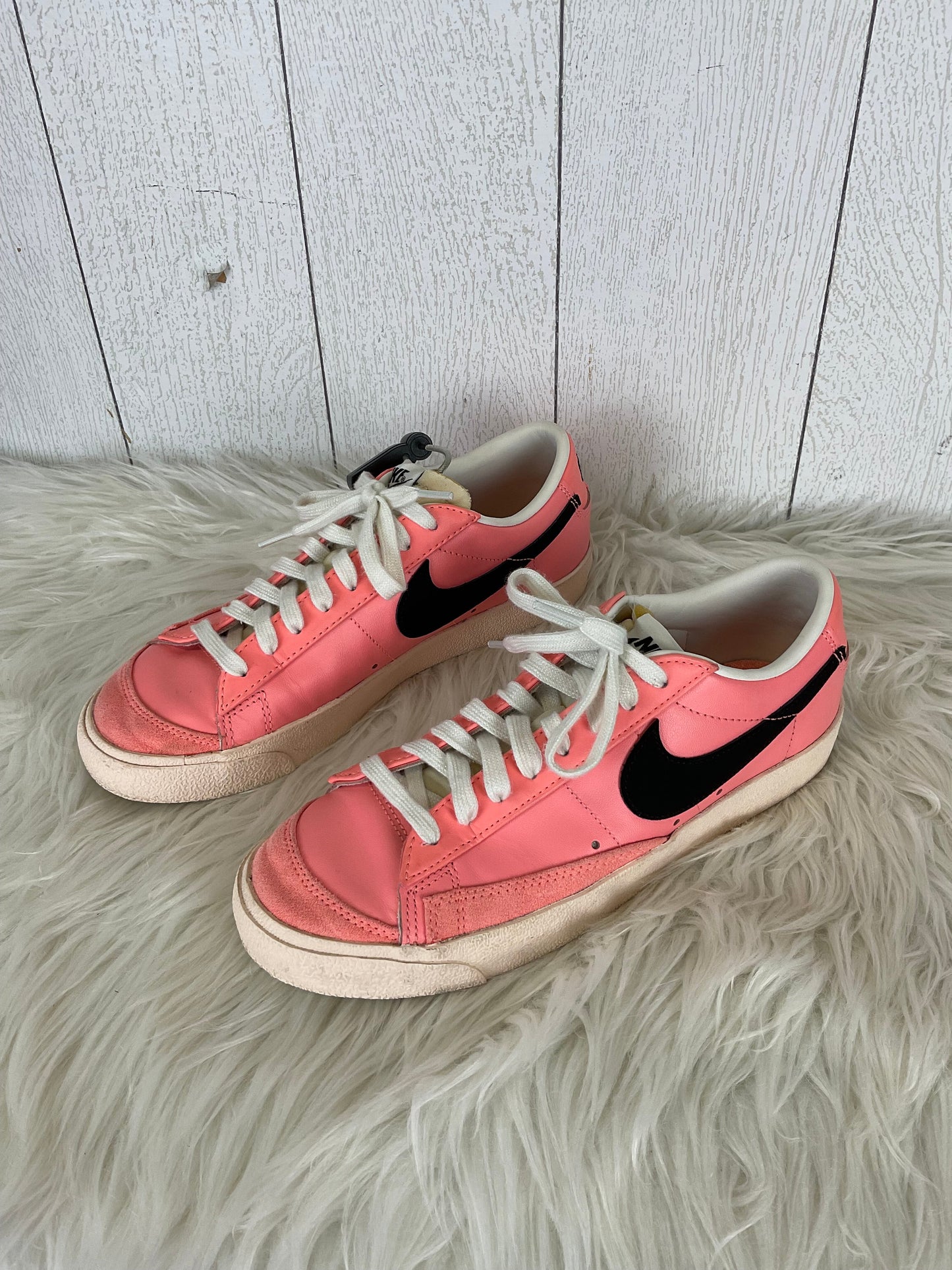 Shoes Sneakers By Nike In Pink, Size: 8.5