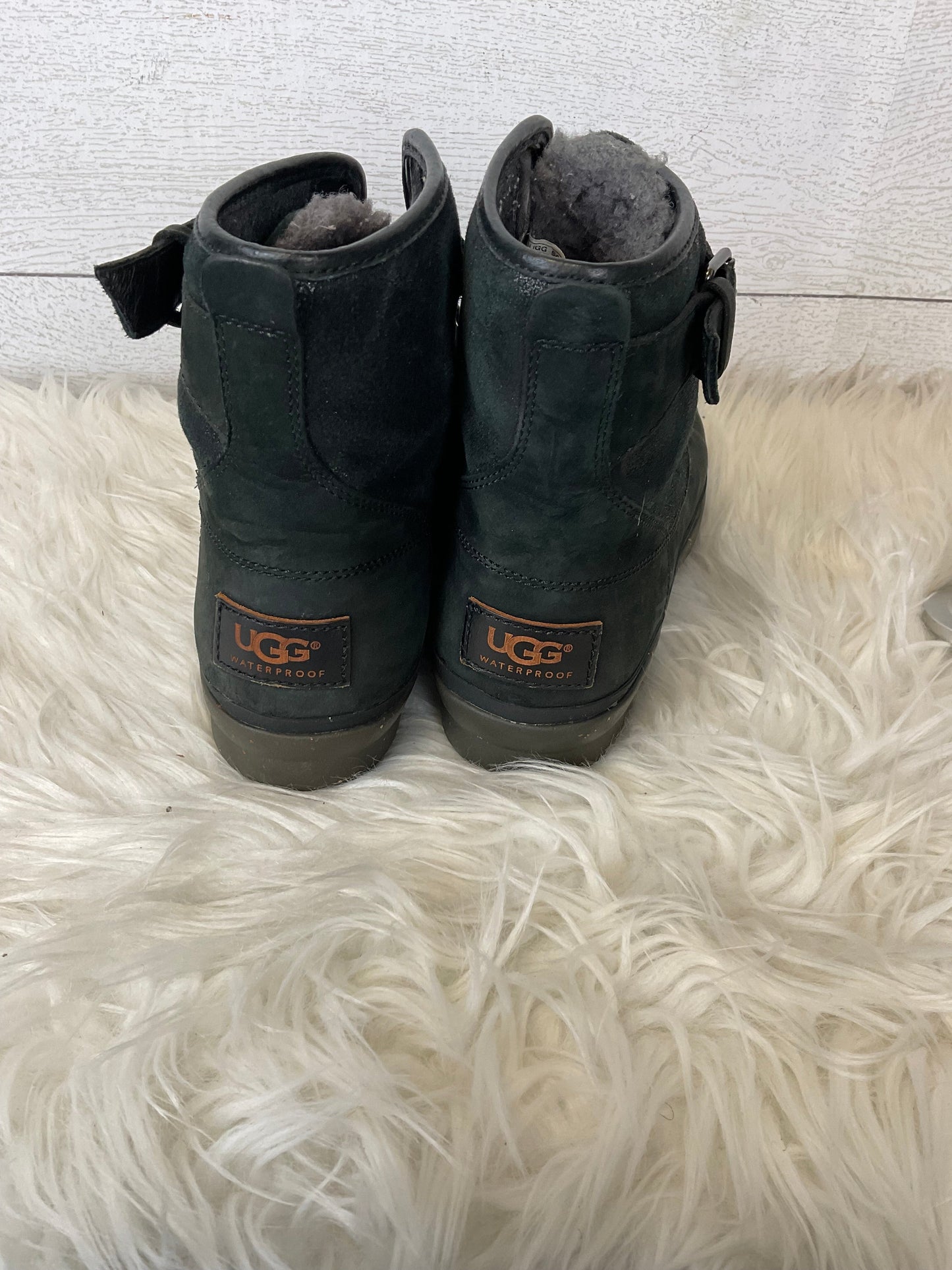 Boots Designer By Ugg In Black, Size: 7.5