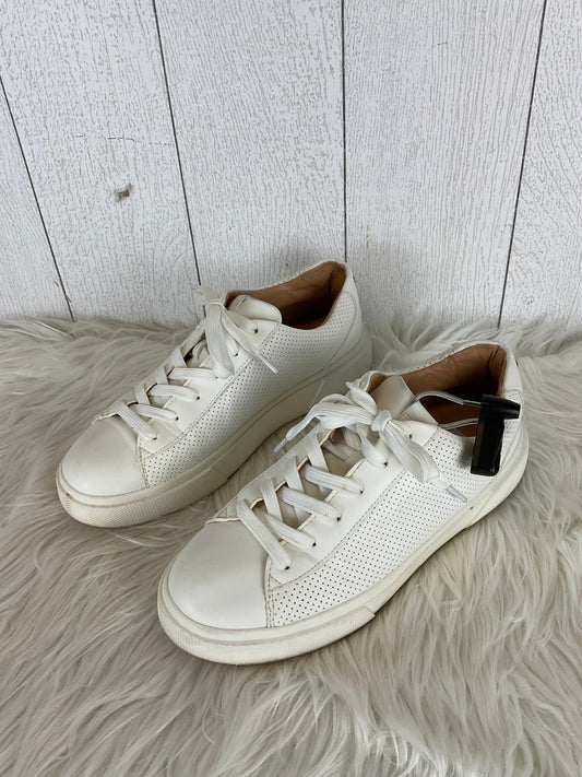 Shoes Sneakers By Steve Madden In White, Size: 7.5