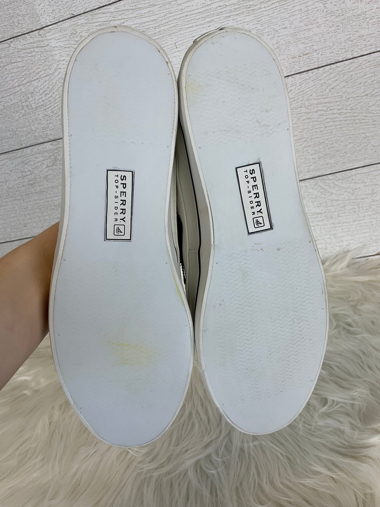 White Shoes Flats Sperry, Size 9.5