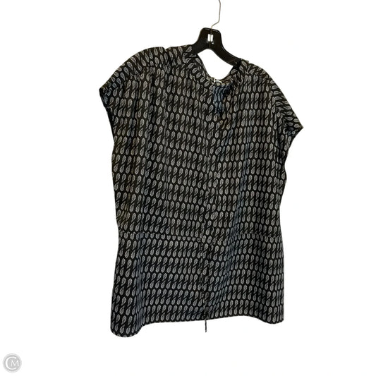 Top Short Sleeve By Cato In Black, Size: 2x