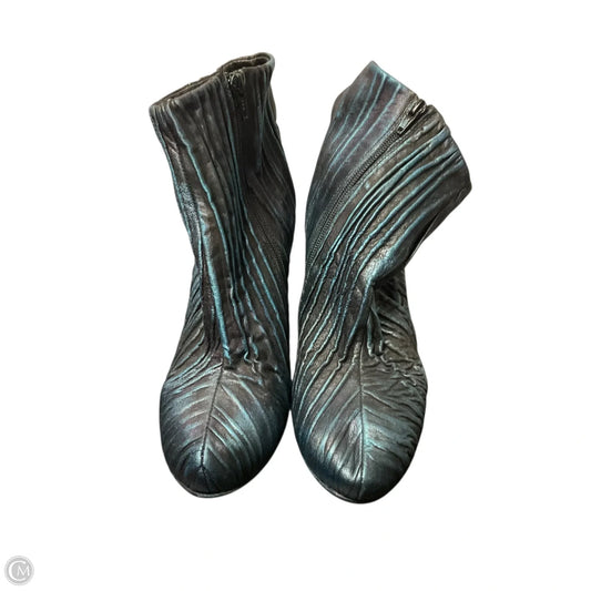 Boots Ankle Heels By Cmc In Blue, Size: 9