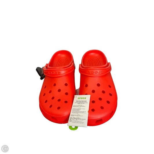 Shoes Flats By Crocs In Red, Size: 12