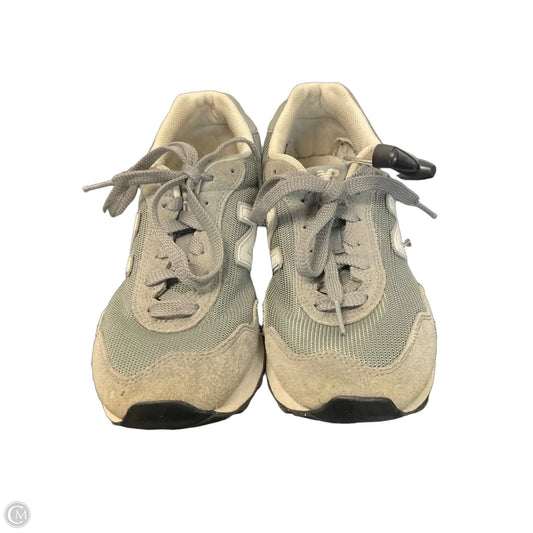 Shoes Sneakers By New Balance In Grey, Size: 7.5