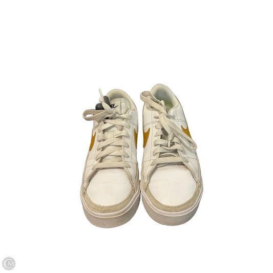 Shoes Sneakers By Nike In White, Size: 6.5