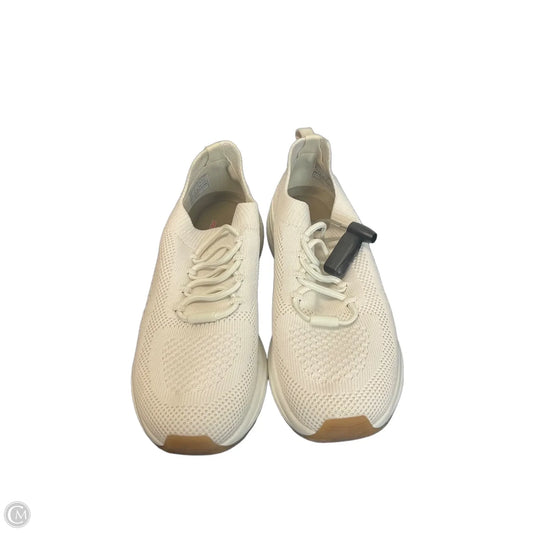 Shoes Athletic By Skechers In Cream, Size: 6.5