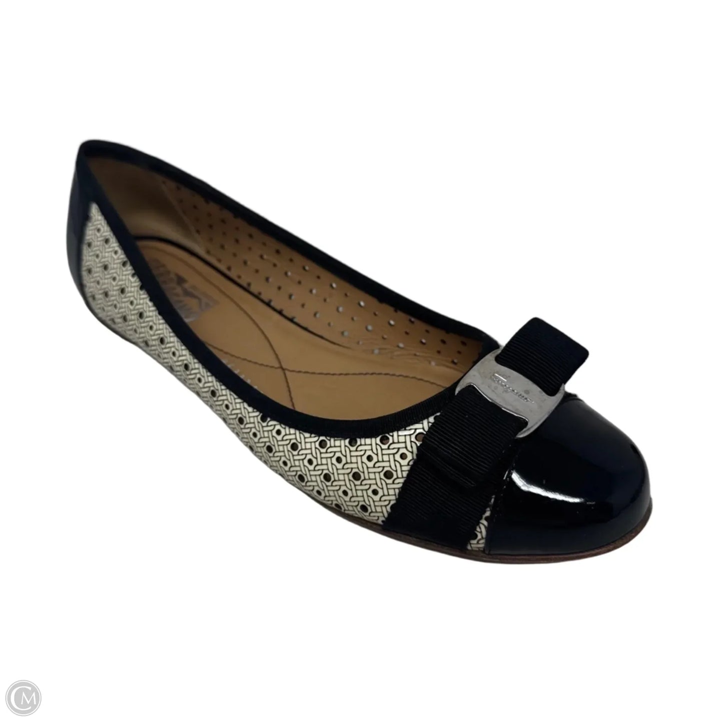 Varina Cap Toe Flats Shoes Luxury Designer By Ferragamo In Black & Cream, Size: 10.5