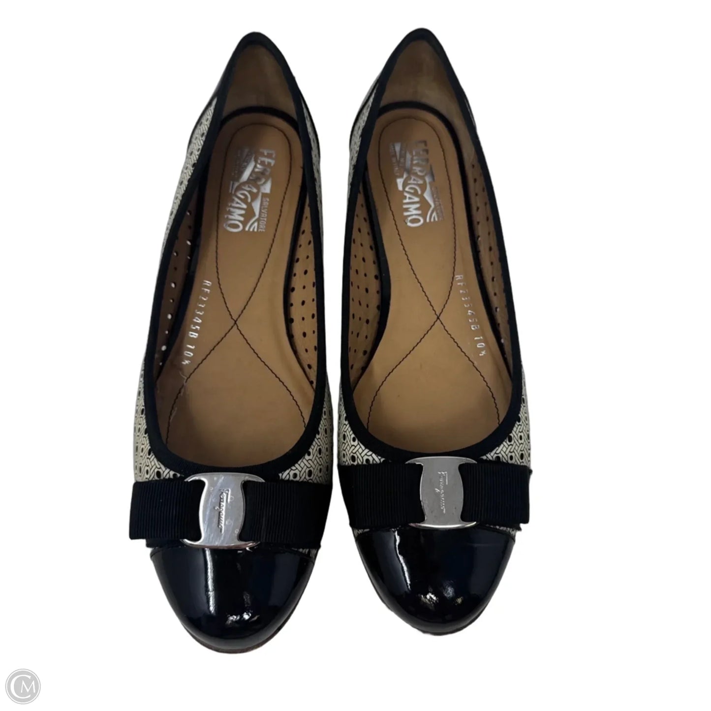 Varina Cap Toe Flats Shoes Luxury Designer By Ferragamo In Black & Cream, Size: 10.5