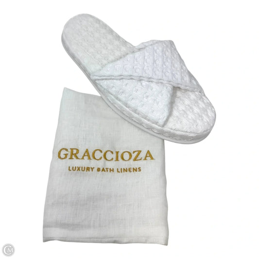 Aura Slippers By Graccioza In White, Size: 10.5