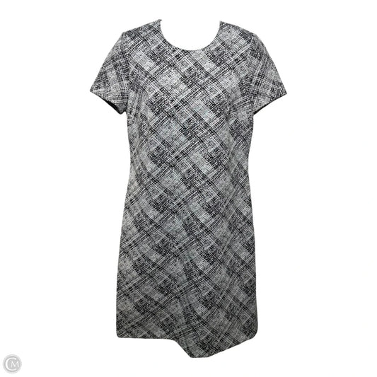 Dress Casual Short By Calvin Klein In Black & White, Size: 4