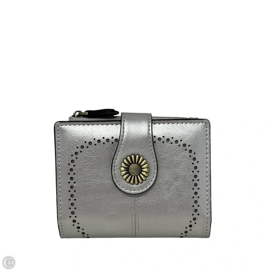 Wallet By Clothes Mentor, Size: Medium