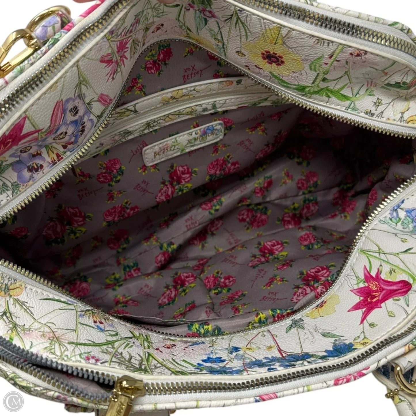 Quilted Handbag By Betsey Johnson, Size: Medium