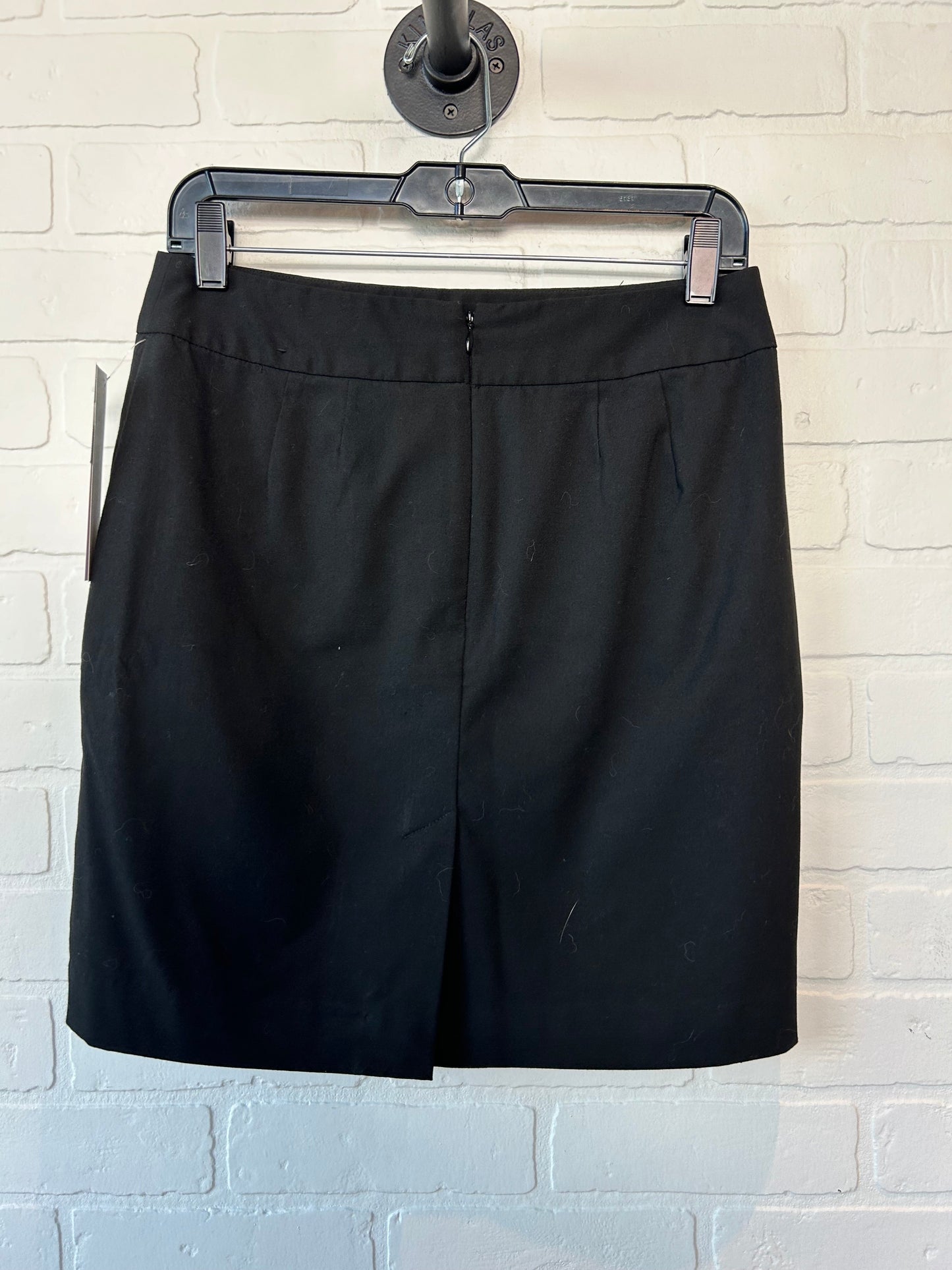 Black Skirt Mini & Short Banana Republic, Size 4petite