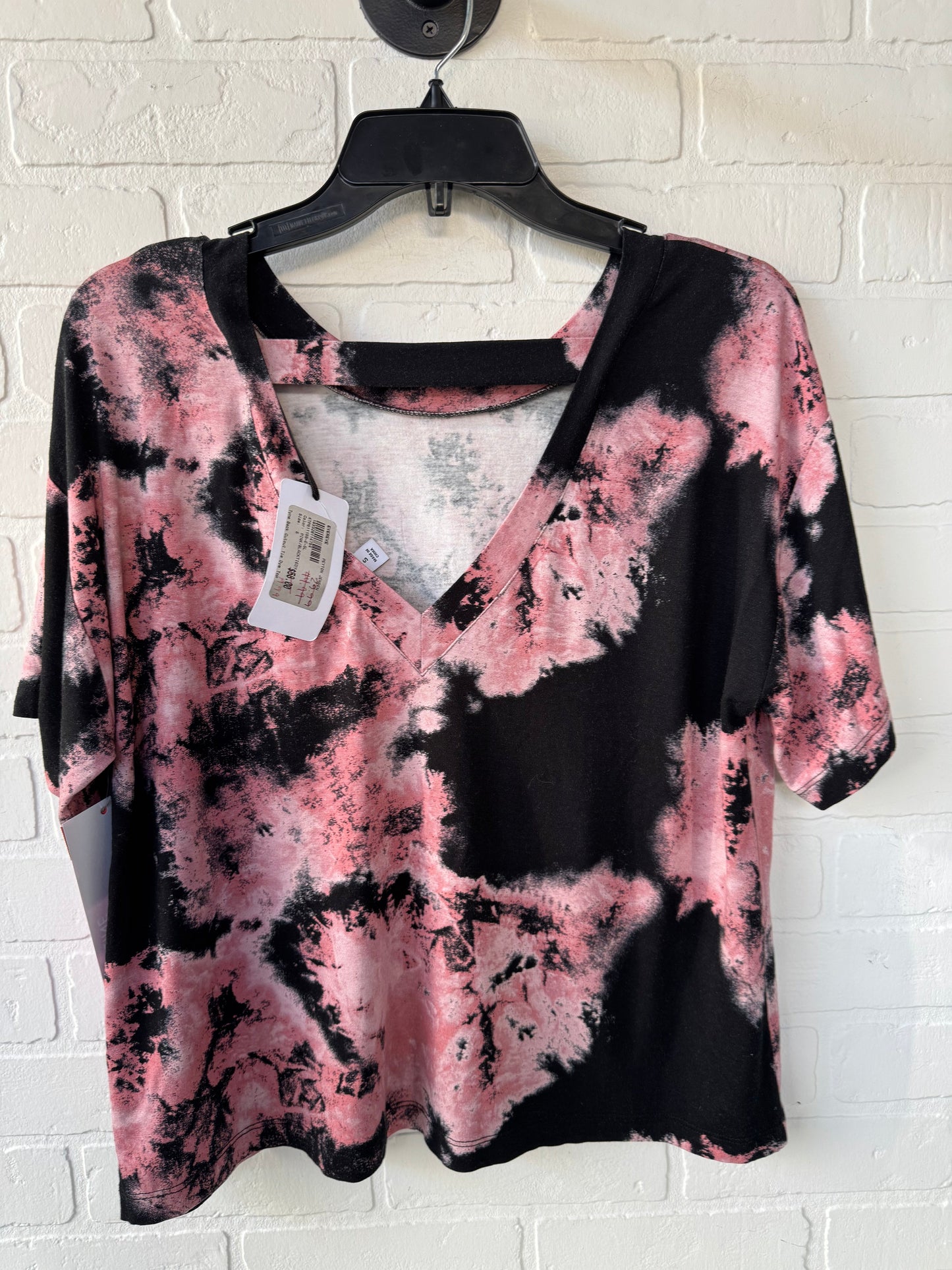 Top Short Sleeve By Peyton Jensen In Black & Pink, Size: S