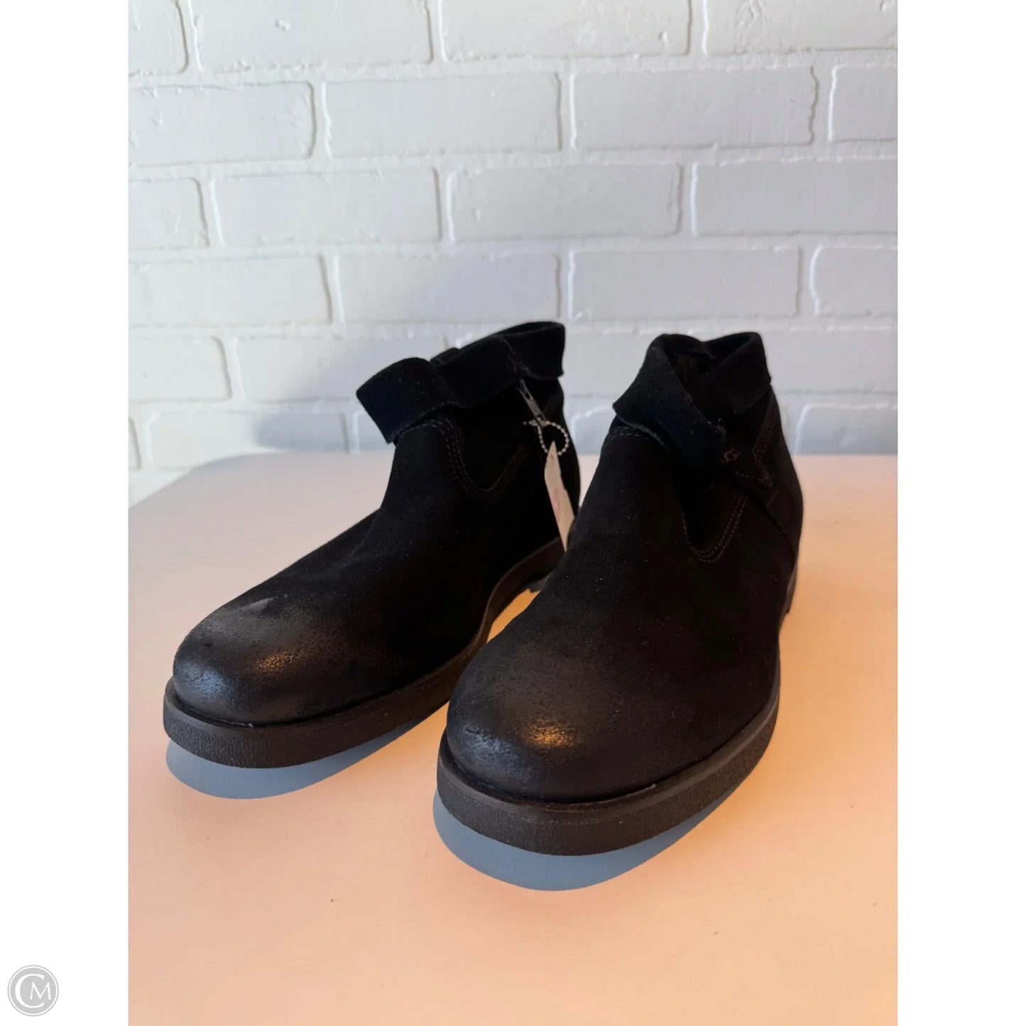 Boots Designer By Ugg In Black, Size: 10