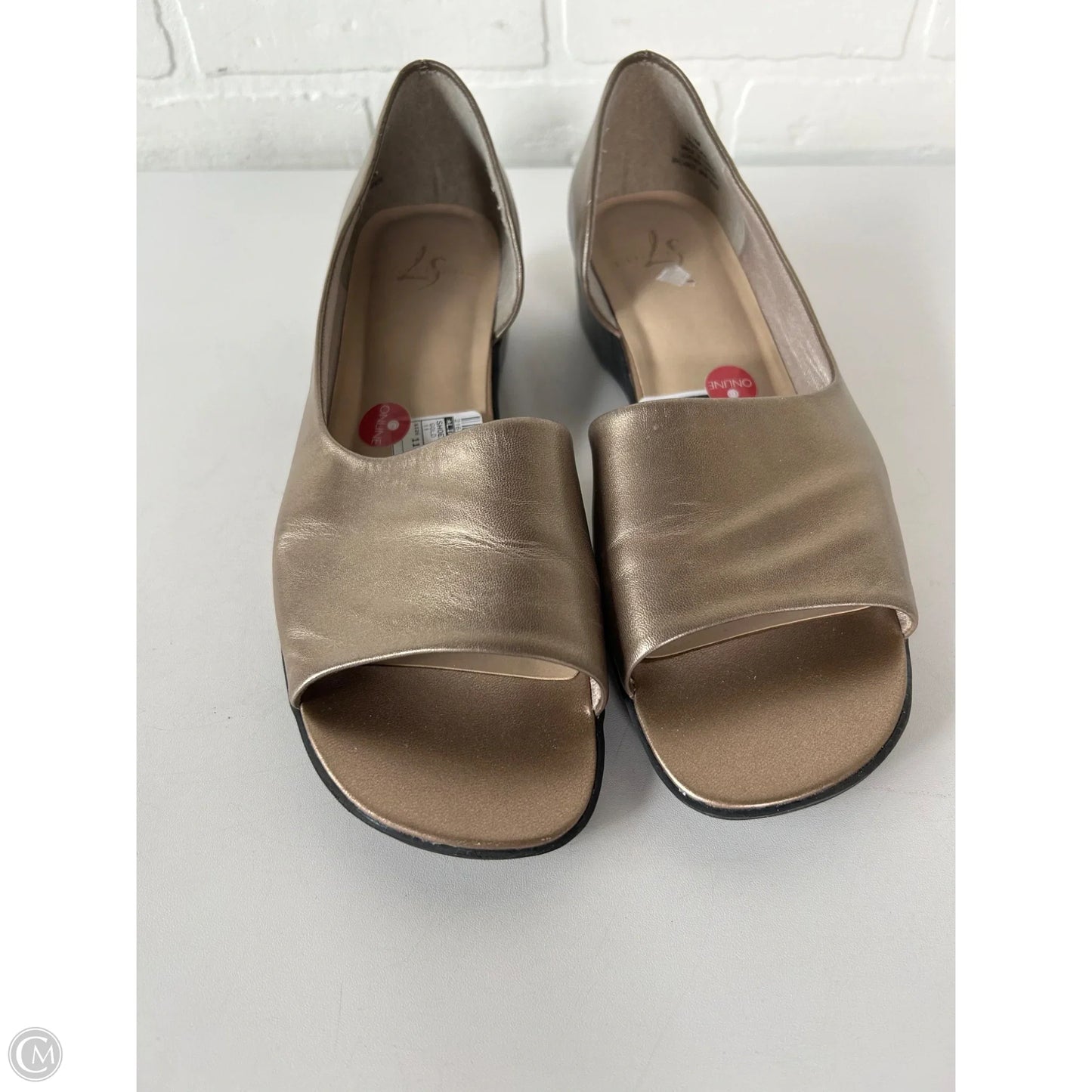 Shoes Flats By Life Stride In Gold, Size: 11