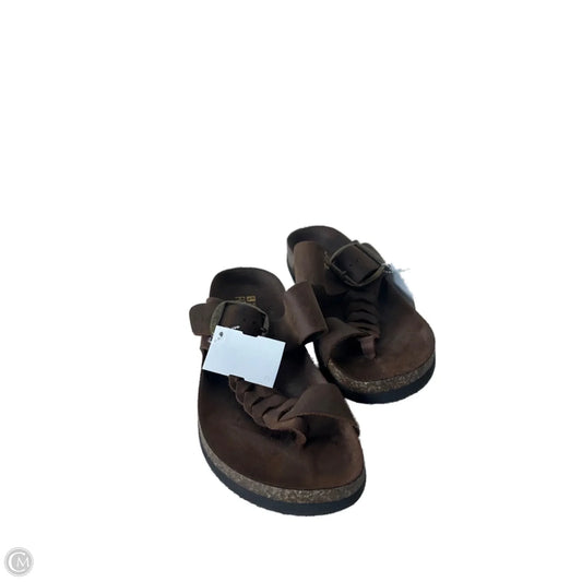 Sandals Flats By White Mountain In Brown, Size: 9