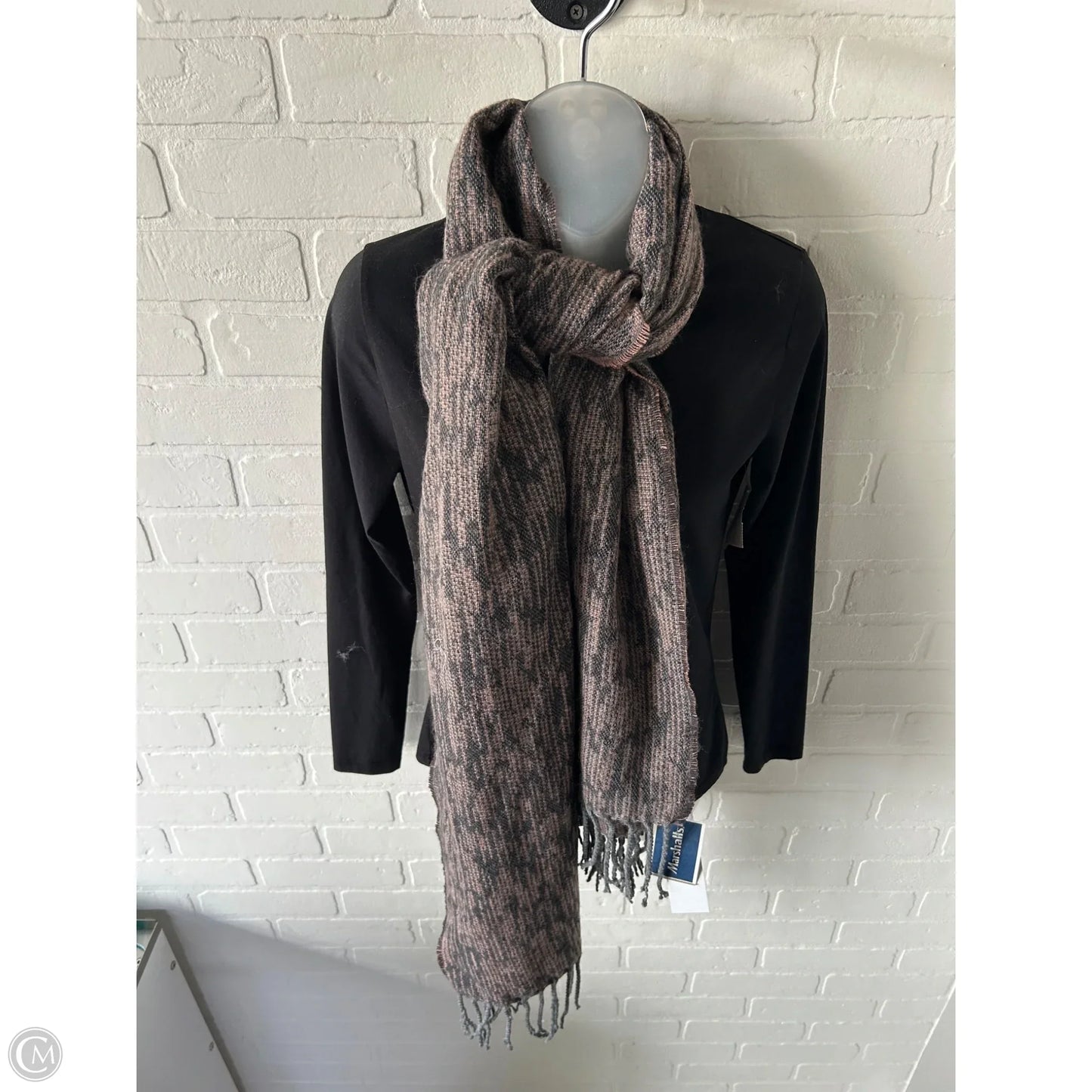 Scarf Winter By Clothes Mentor In Grey & Pink