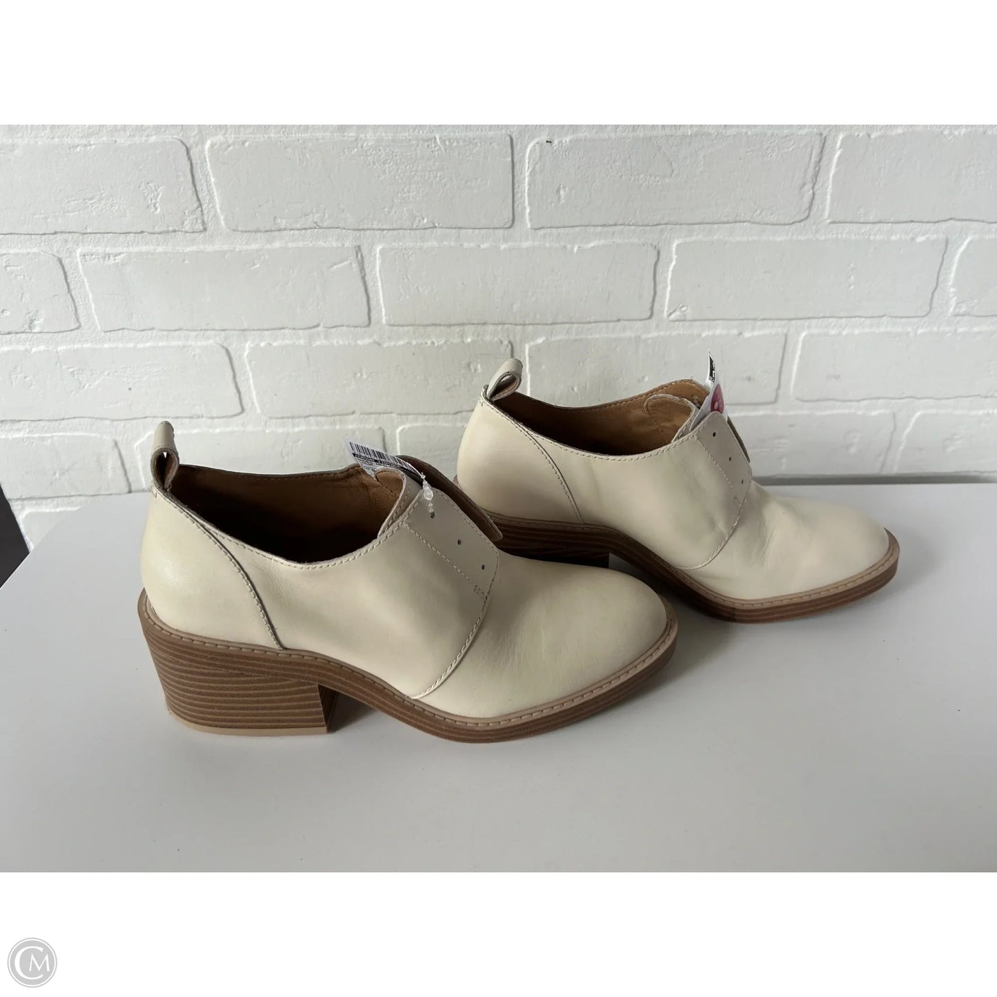 Shoes Heels Block By Crown Vintage In Cream, Size: 9