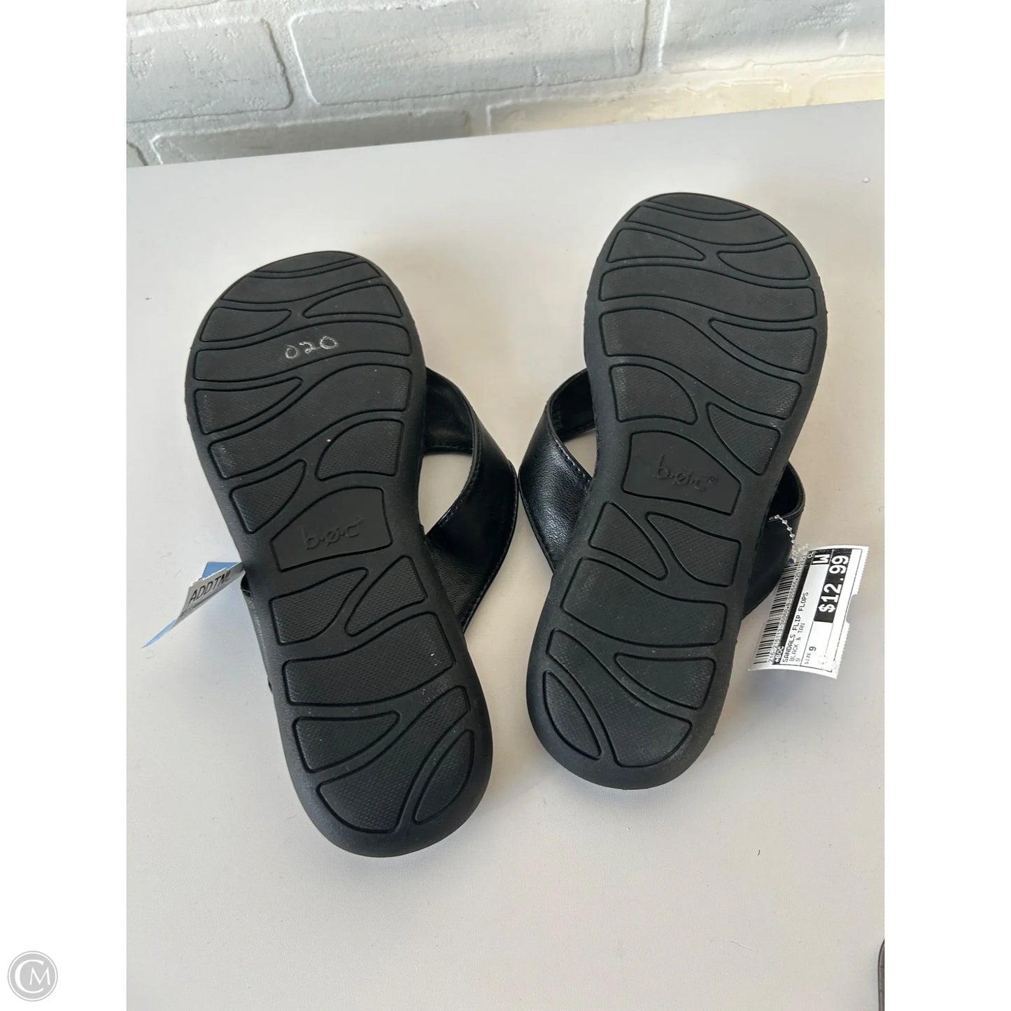 Sandals Flip Flops By Boc In Black & Tan, Size: 9