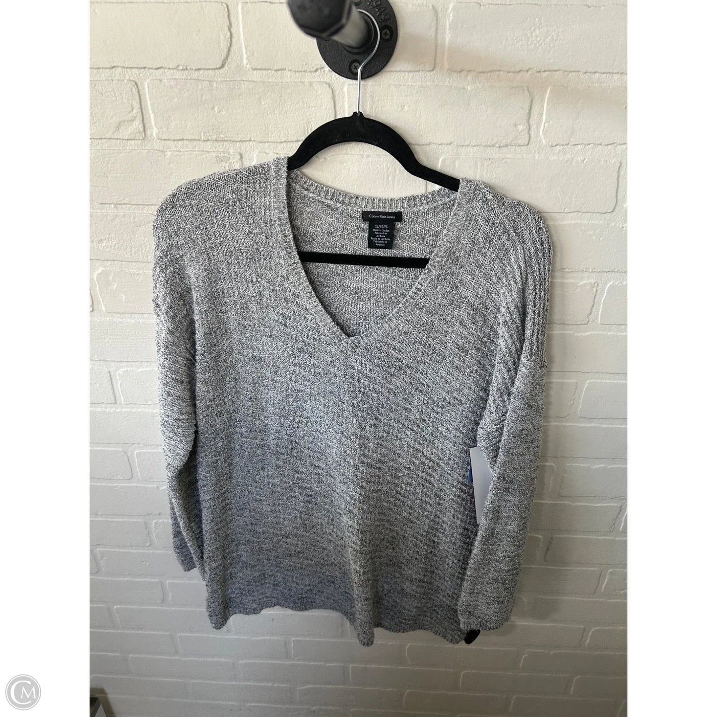 Sweater By Calvin Klein In Grey, Size: Xl