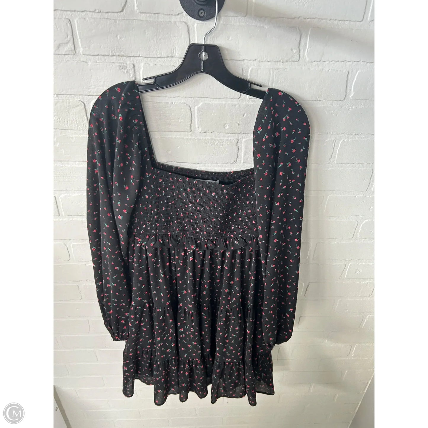 Dress Casual Short By Altard State In Black & Red, Size: M