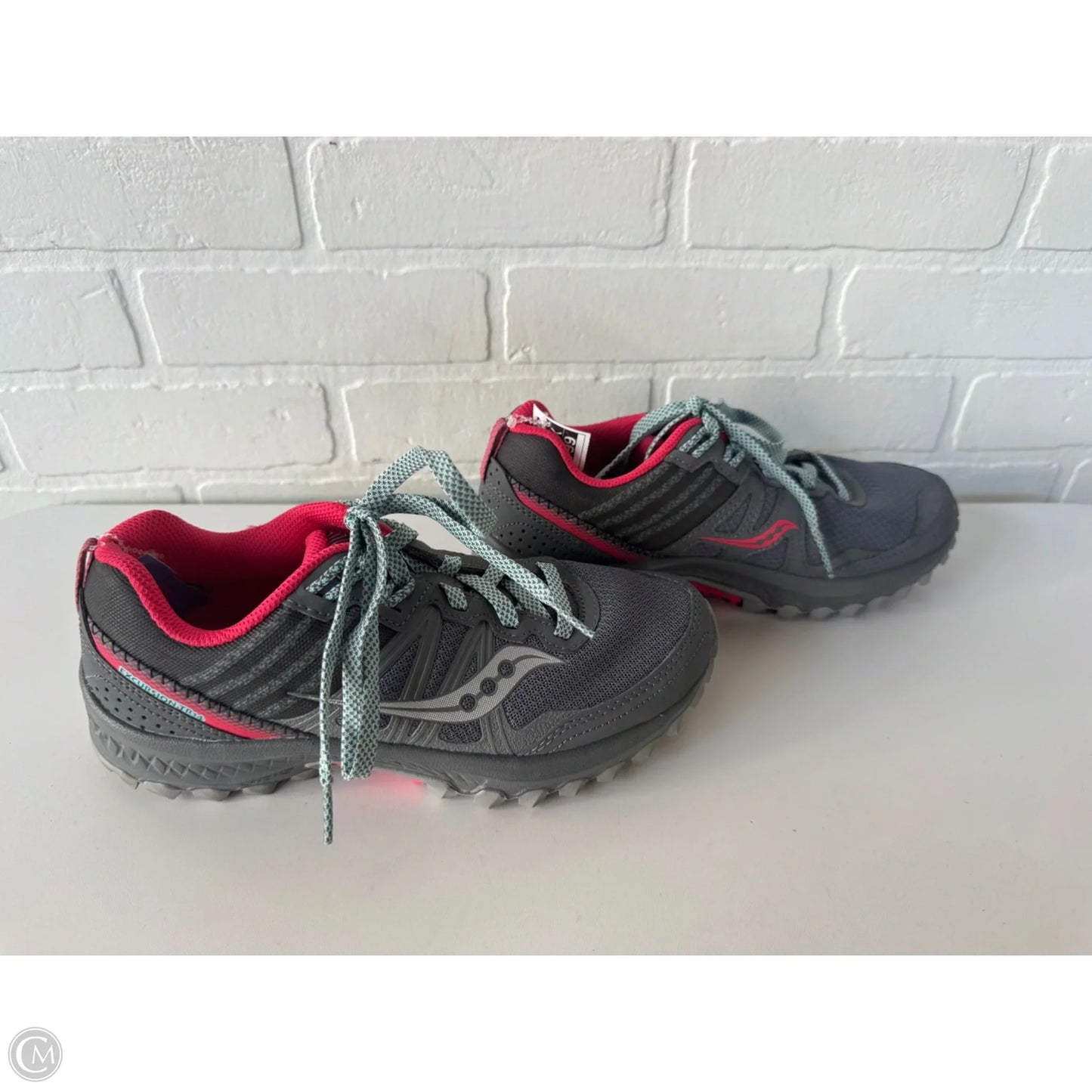 Shoes Athletic By Saucony In Grey & Pink, Size: 8