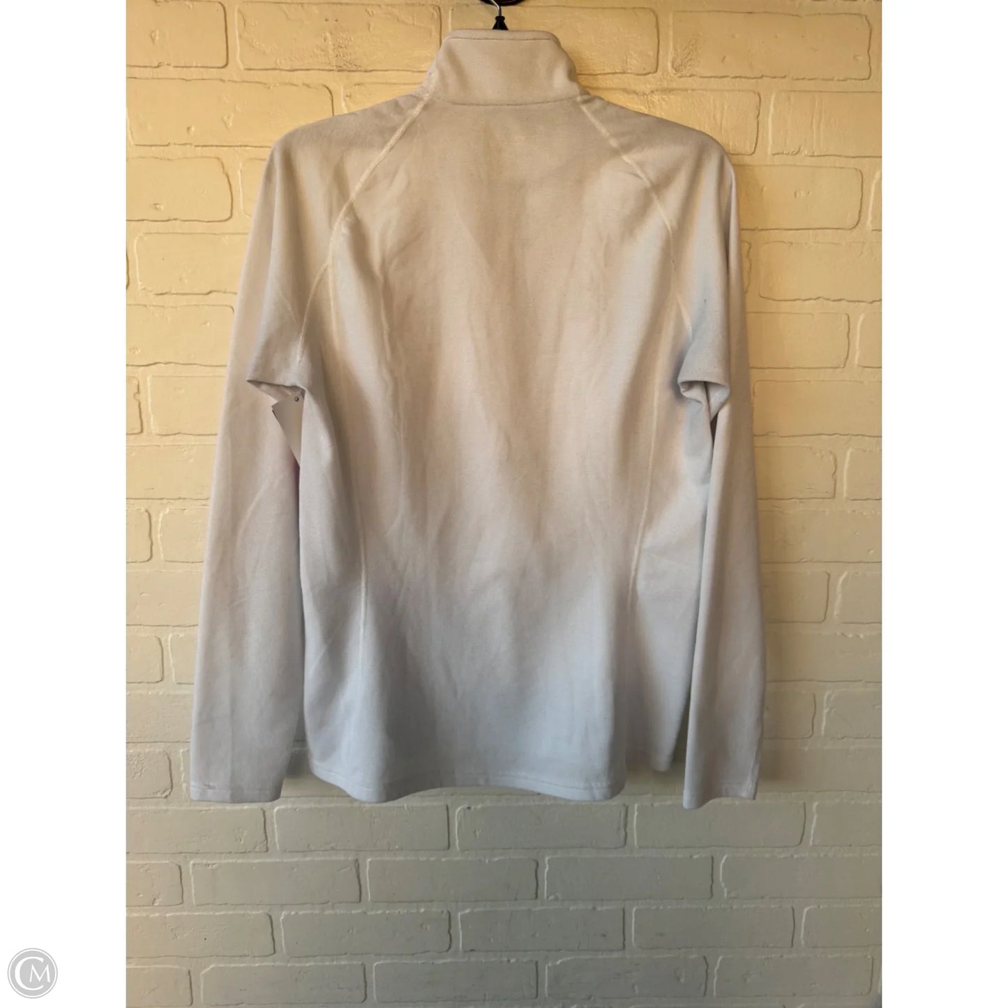 Top Long Sleeve By Patagonia In White, Size: L