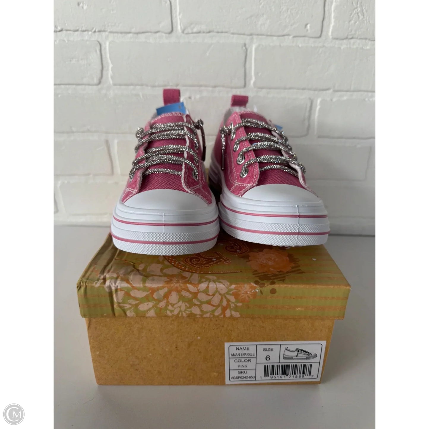 Shoes Sneakers By Very G In Pink & White, Size: 6