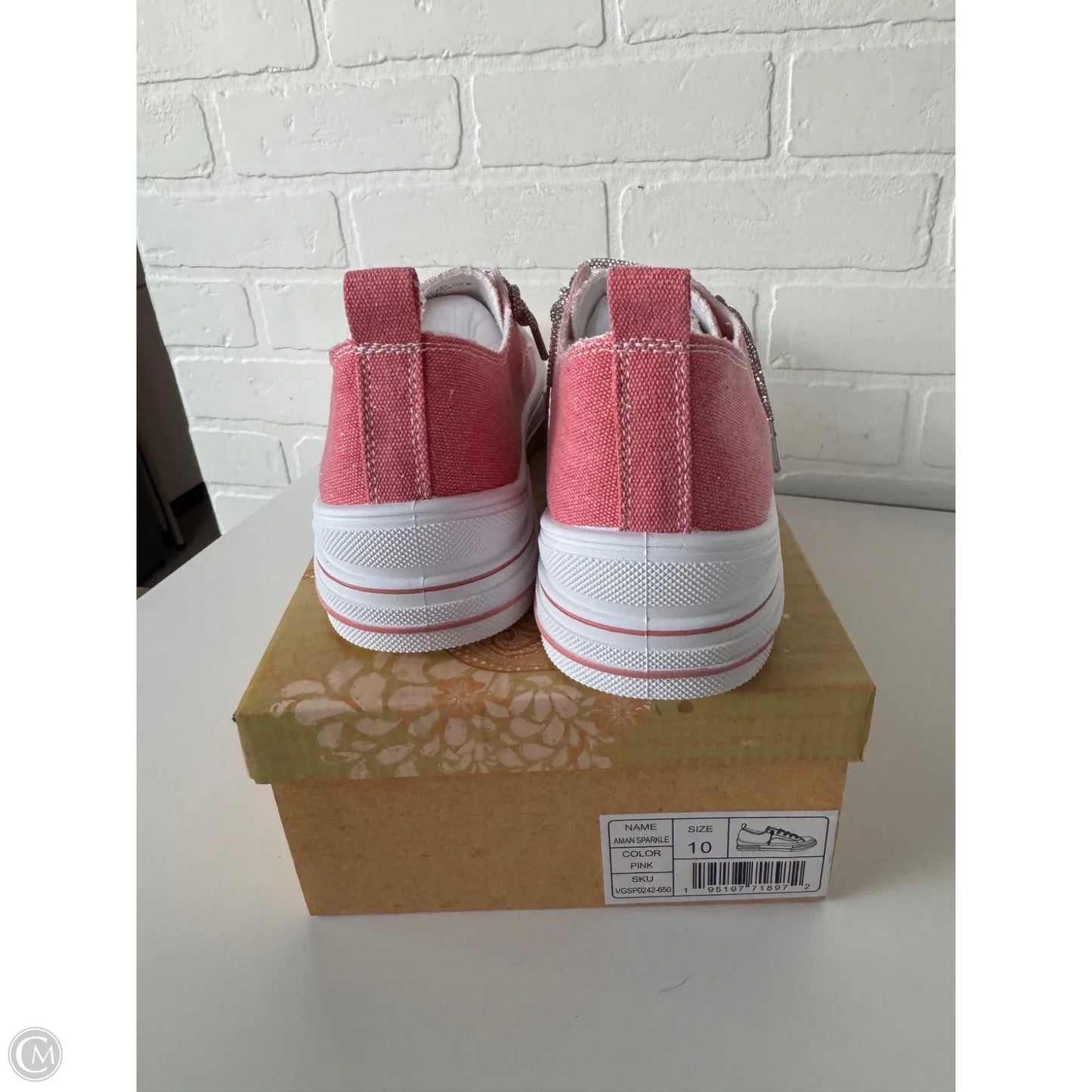 Shoes Sneakers By Very G In Pink & White, Size: 10