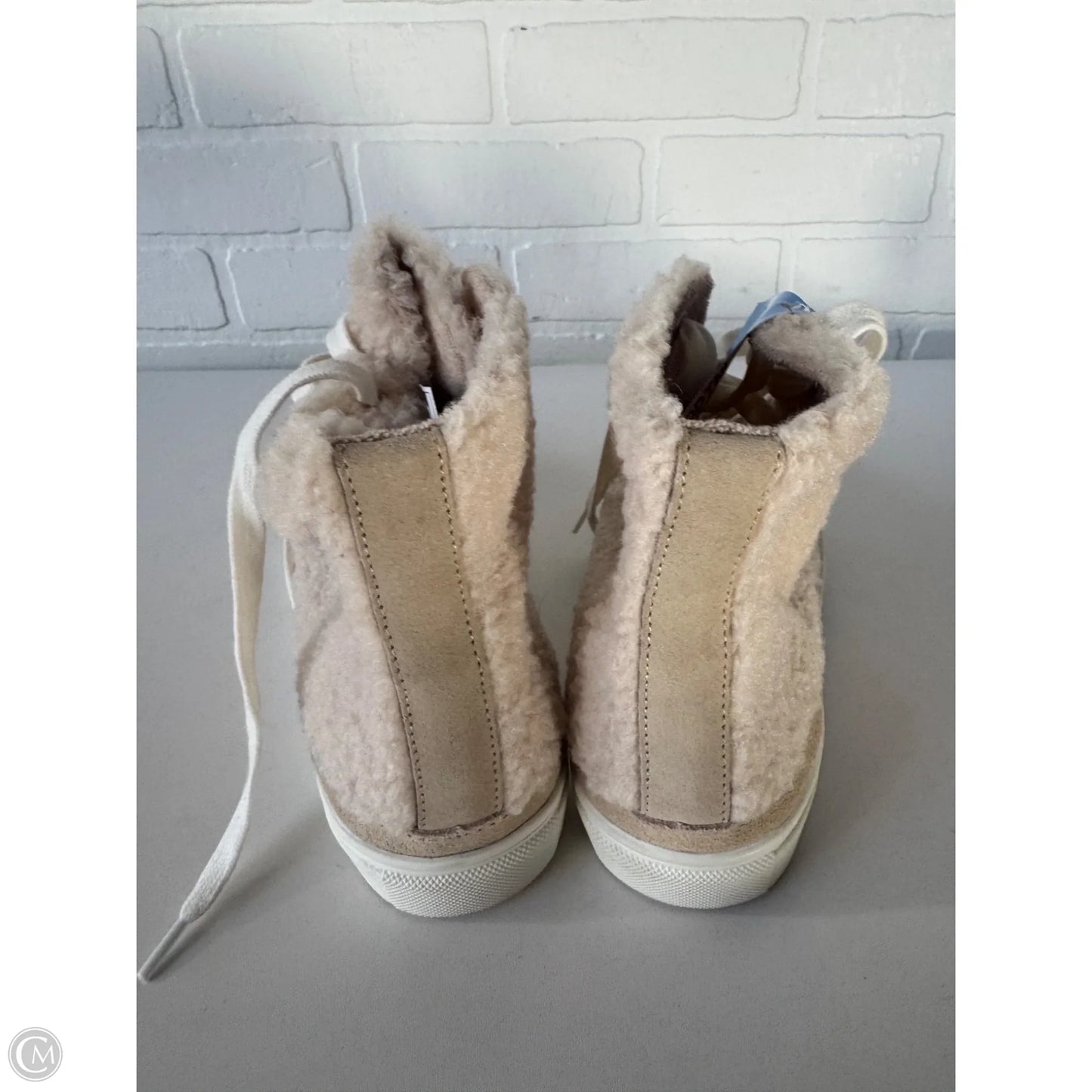 Shoes Sneakers By Aqua In Cream, Size: 6.5