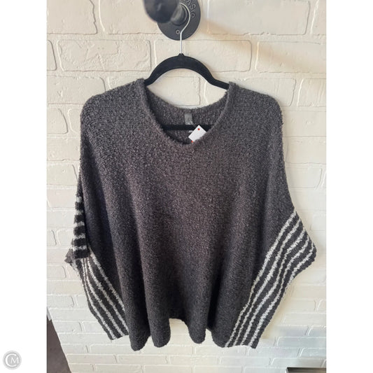 Poncho By Alya In Grey & White, Size: S