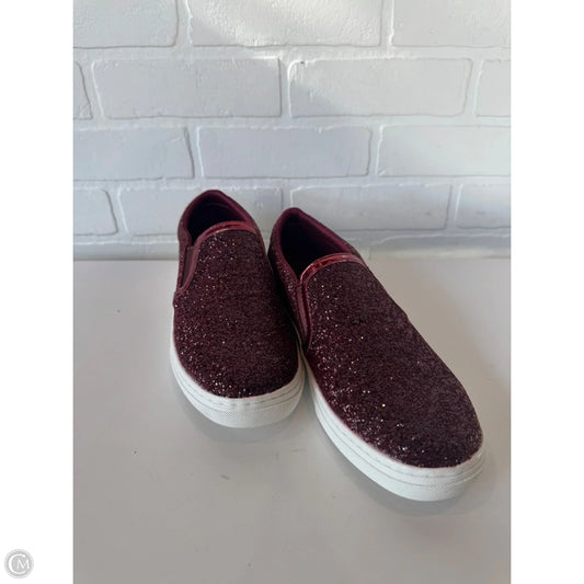 Shoes Sneakers By Skechers In Red & White, Size: 9