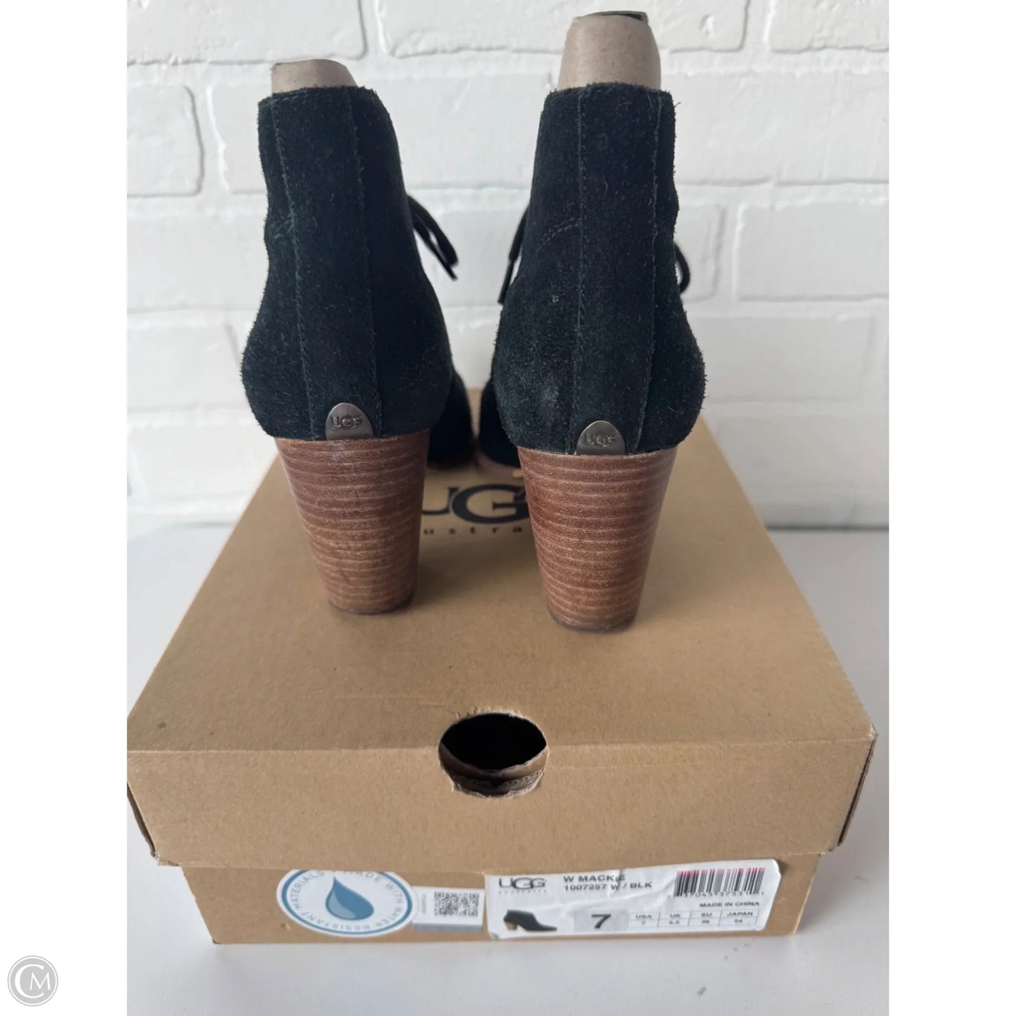 Boots Designer By Ugg In Black & Brown, Size: 7