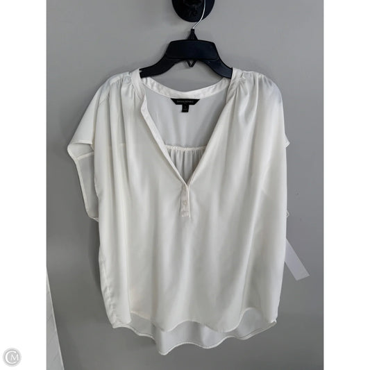 Top Sleeveless By Banana Republic In Cream, Size: L