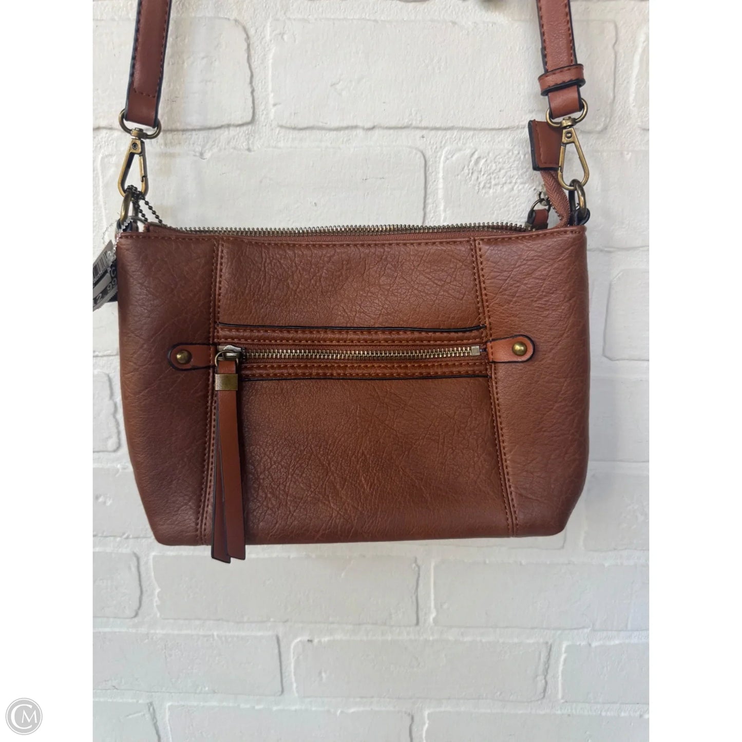 Crossbody By Clothes Mentor, Size: Medium
