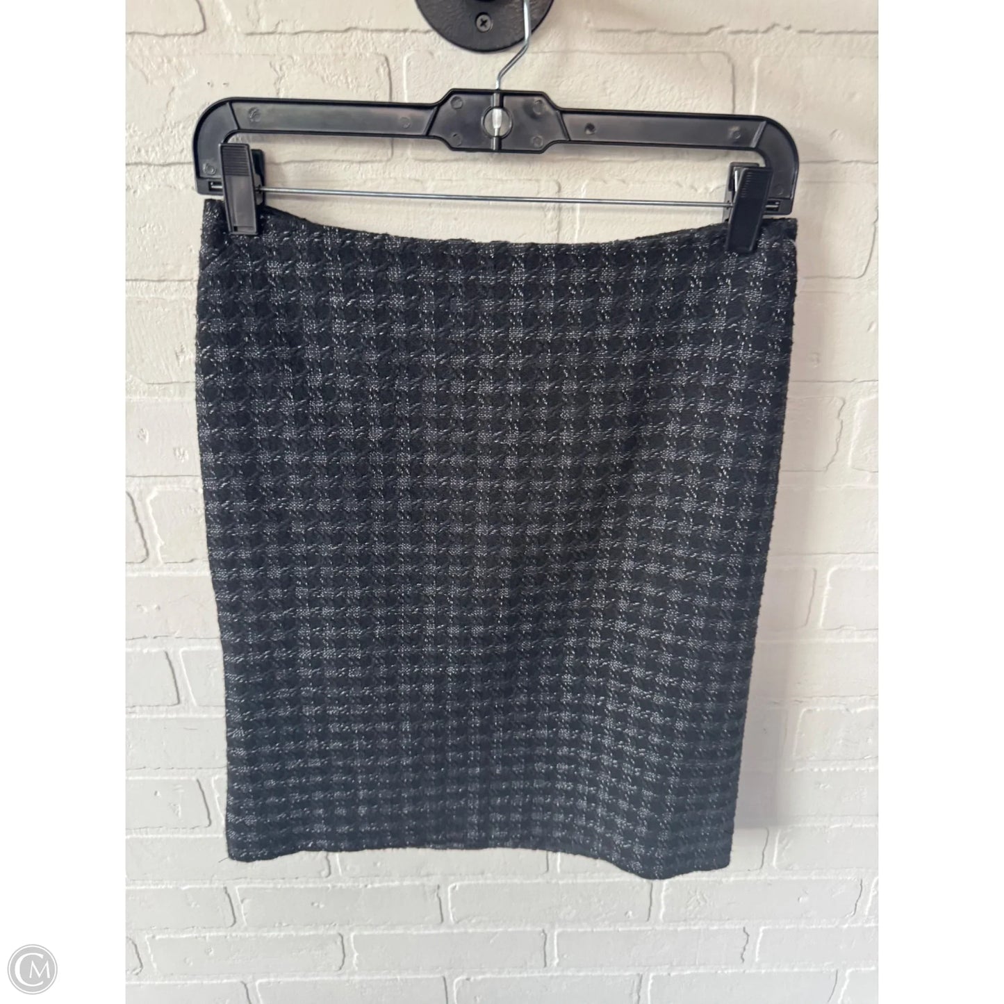Skirt Mini & Short By Ann Taylor In Black & White, Size: 2p