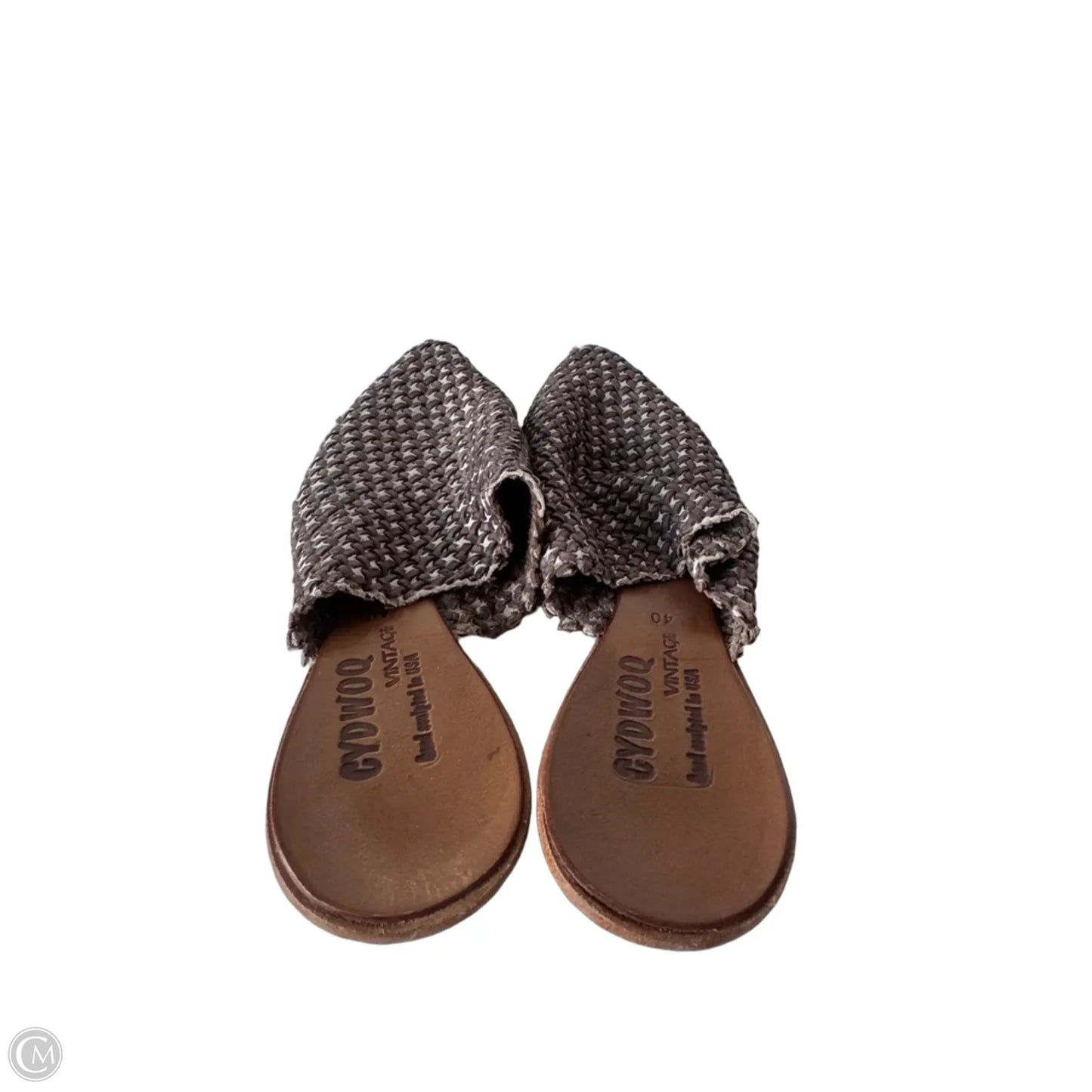 Shoes Flats By Cma In Brown & White, Size: 9.5