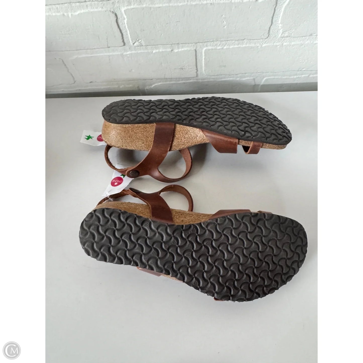 Sandals Flats By Cmb In Brown, Size: 9