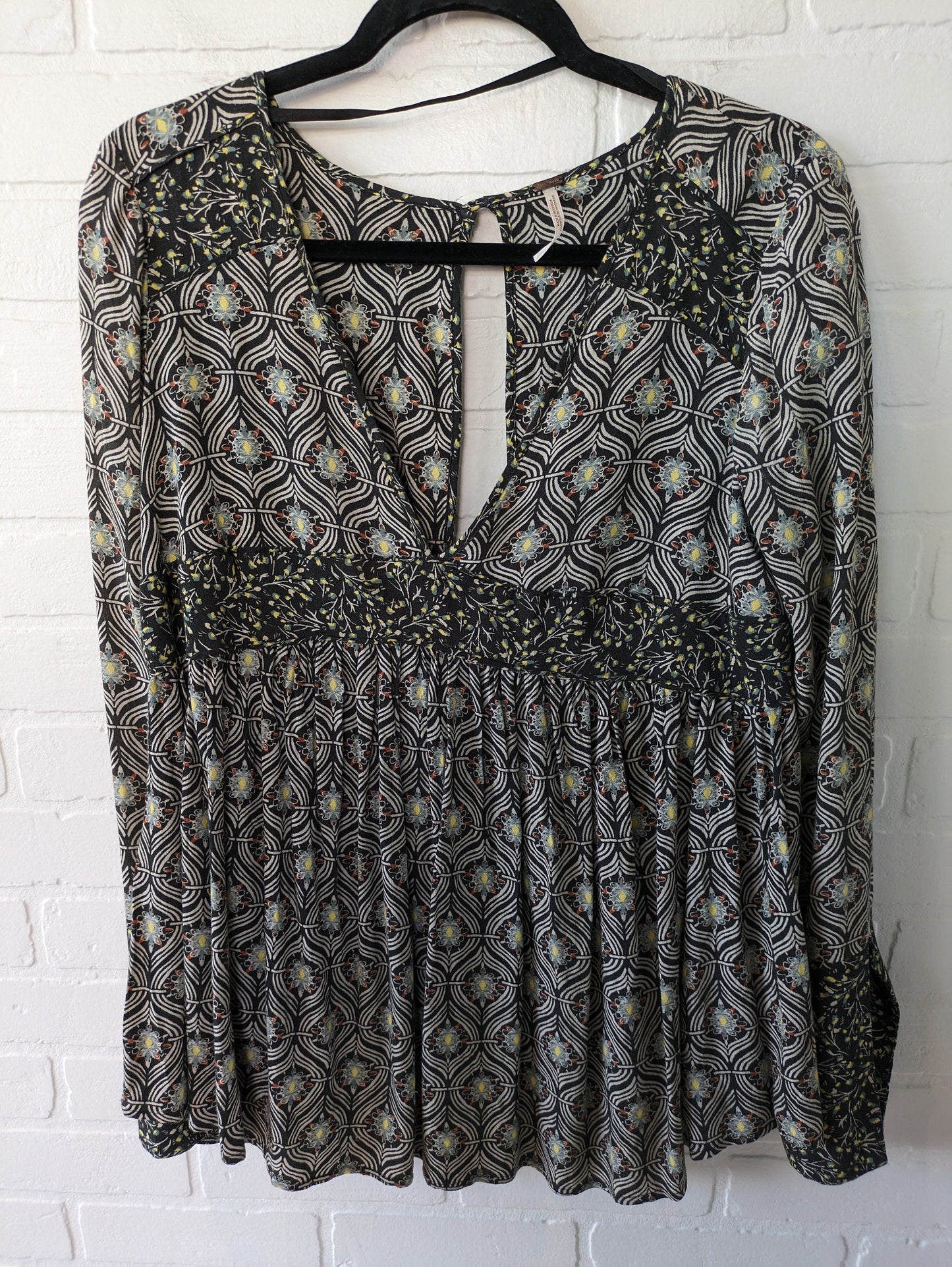 Top Long Sleeve By Free People  Size: Xs