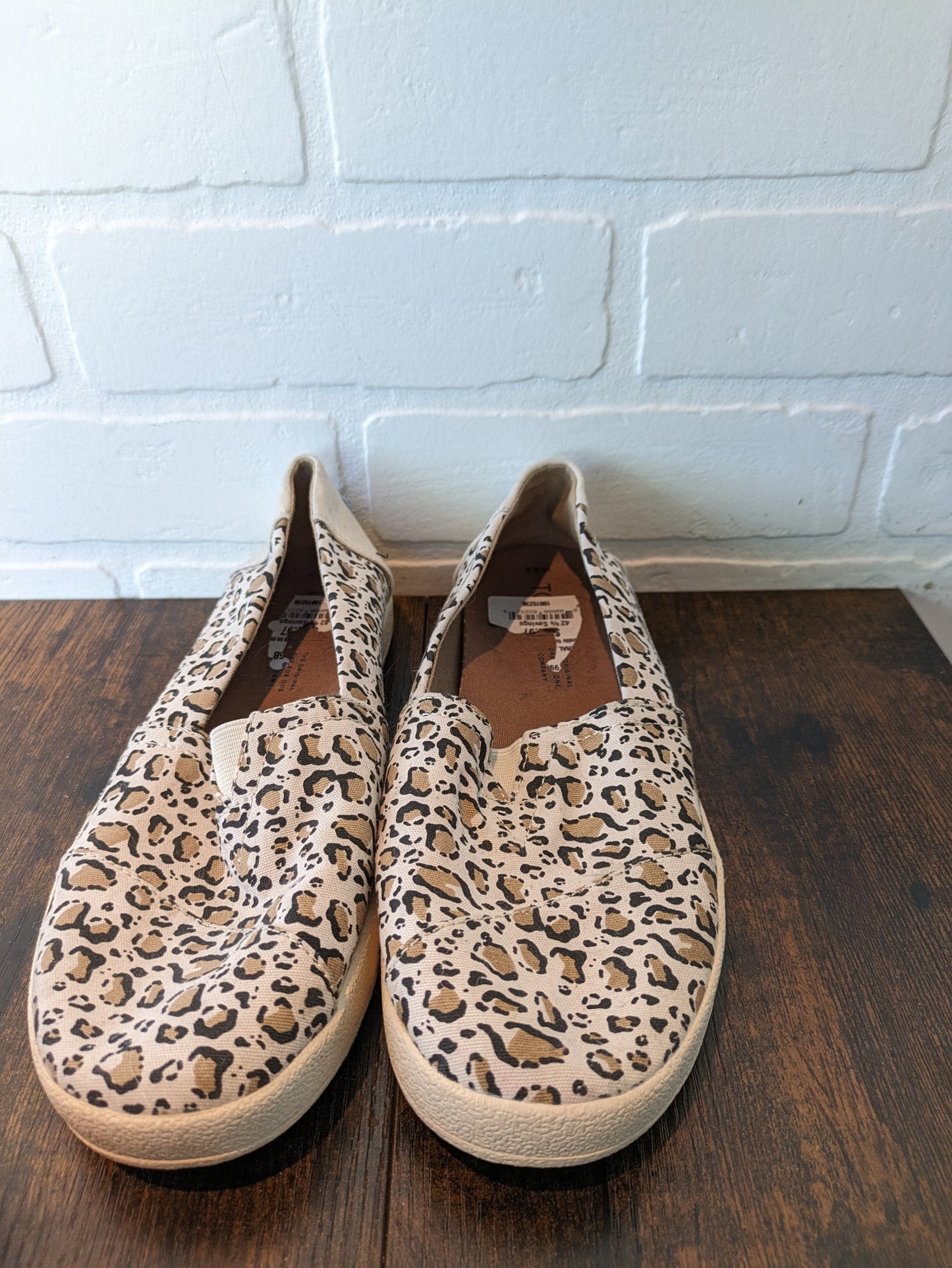 Animal Print Shoes Flats Toms, Size 6.5