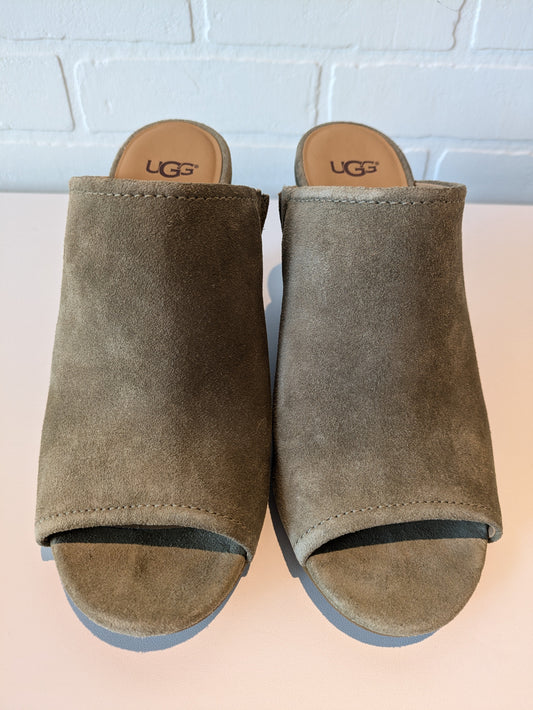 Sandals Designer By Ugg In Green, Size: 9.5