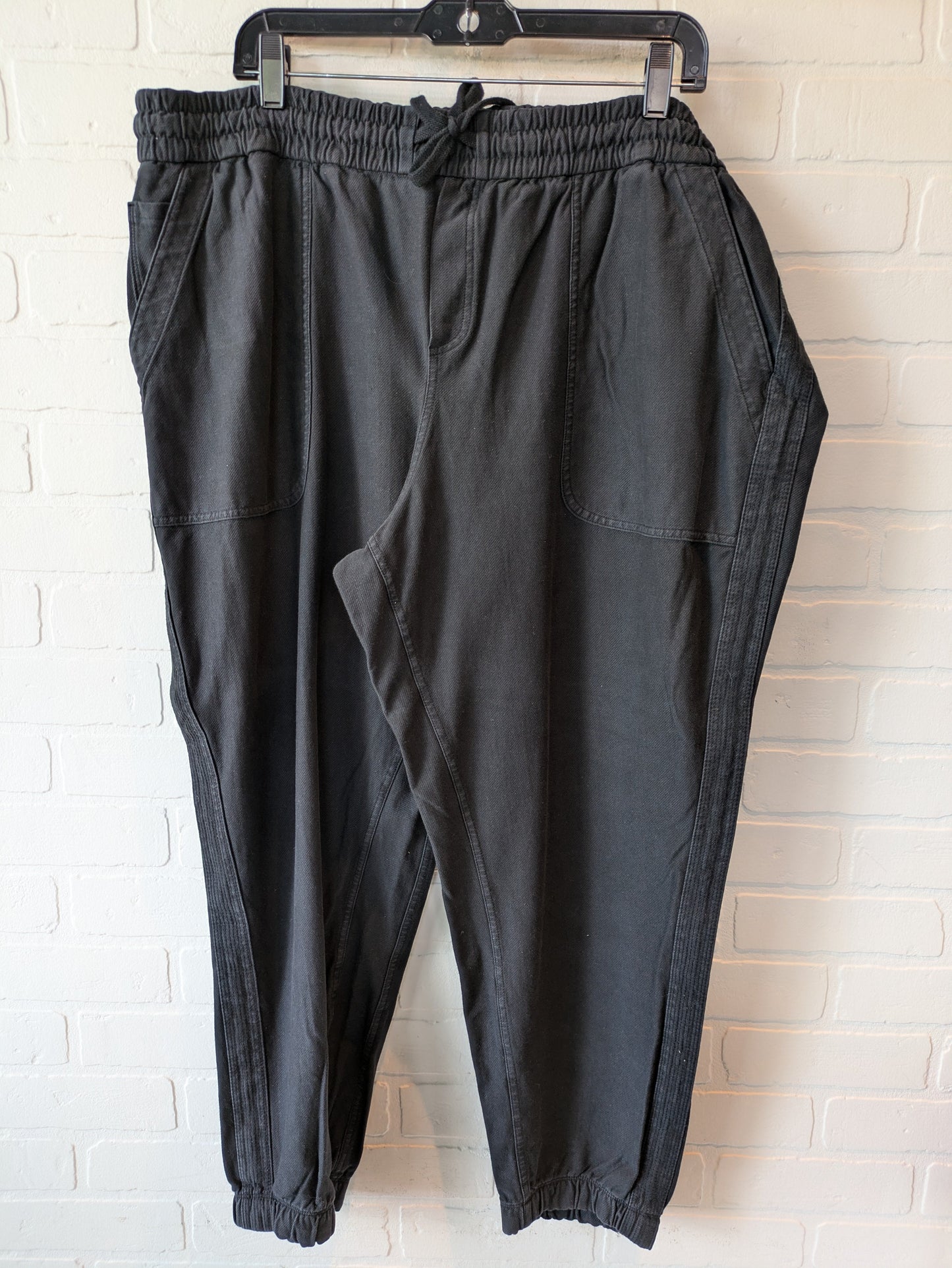 Athletic Pants By Athleta In Black, Size: 22